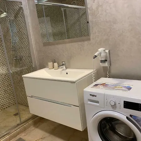 Sea Side 3 Apartment *